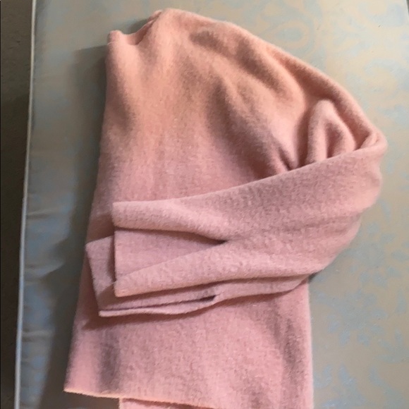 Twin-Set Sweater. - Picture 8 of 9